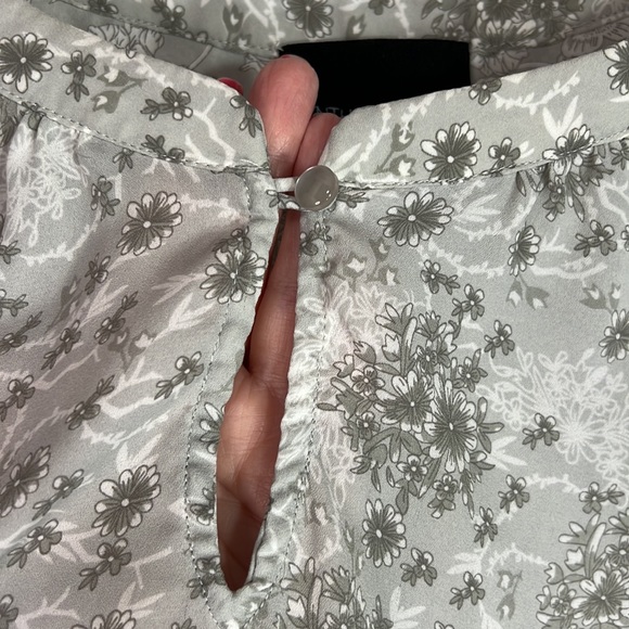 Cynthia Rowley Woman contrasting floral top - Picture 3 of 11